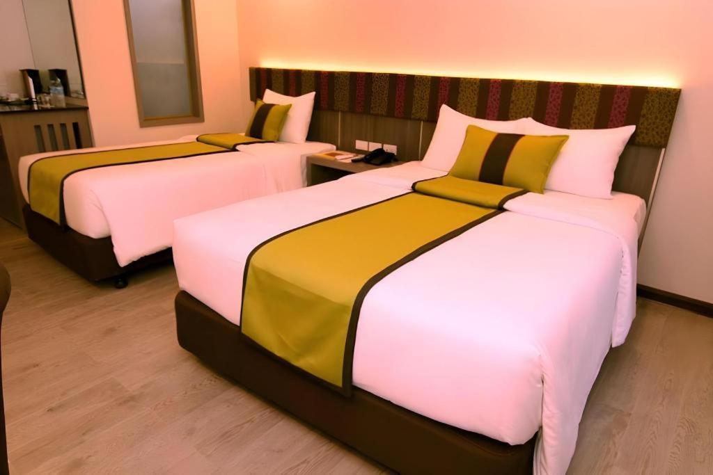 Grand Xing Imperial Hotel Илоило Экстерьер фото