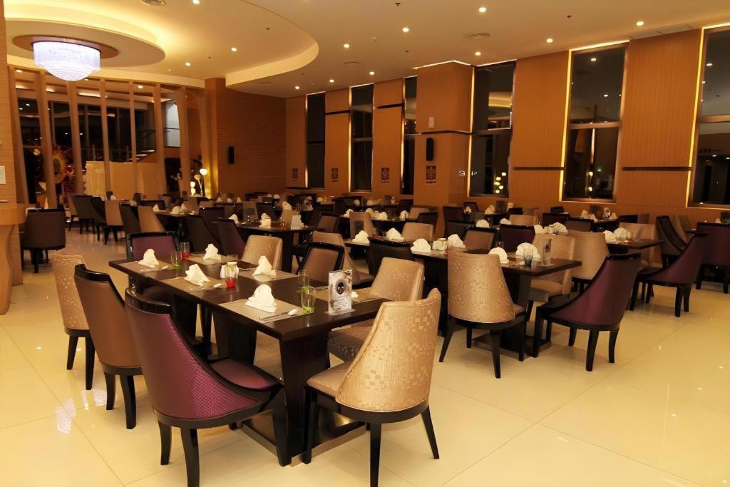 Grand Xing Imperial Hotel Илоило Экстерьер фото